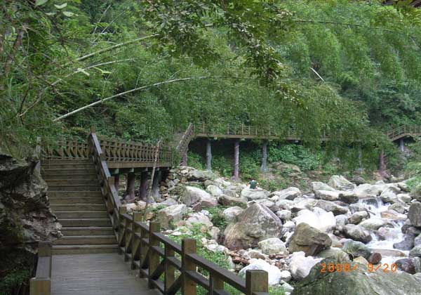 yichun-tour-of-moon-mountain